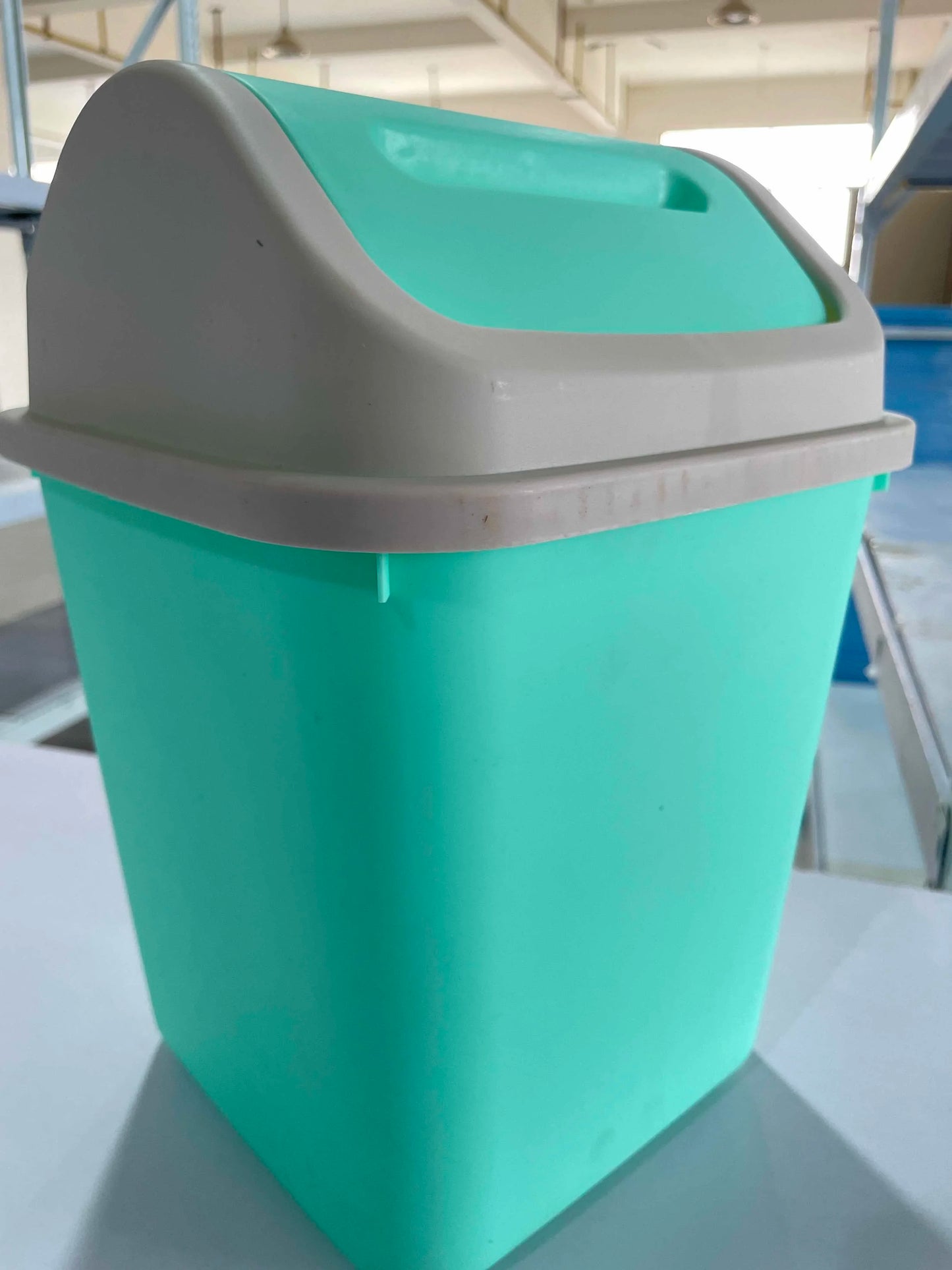 Modern Swing Lid Trash Bin